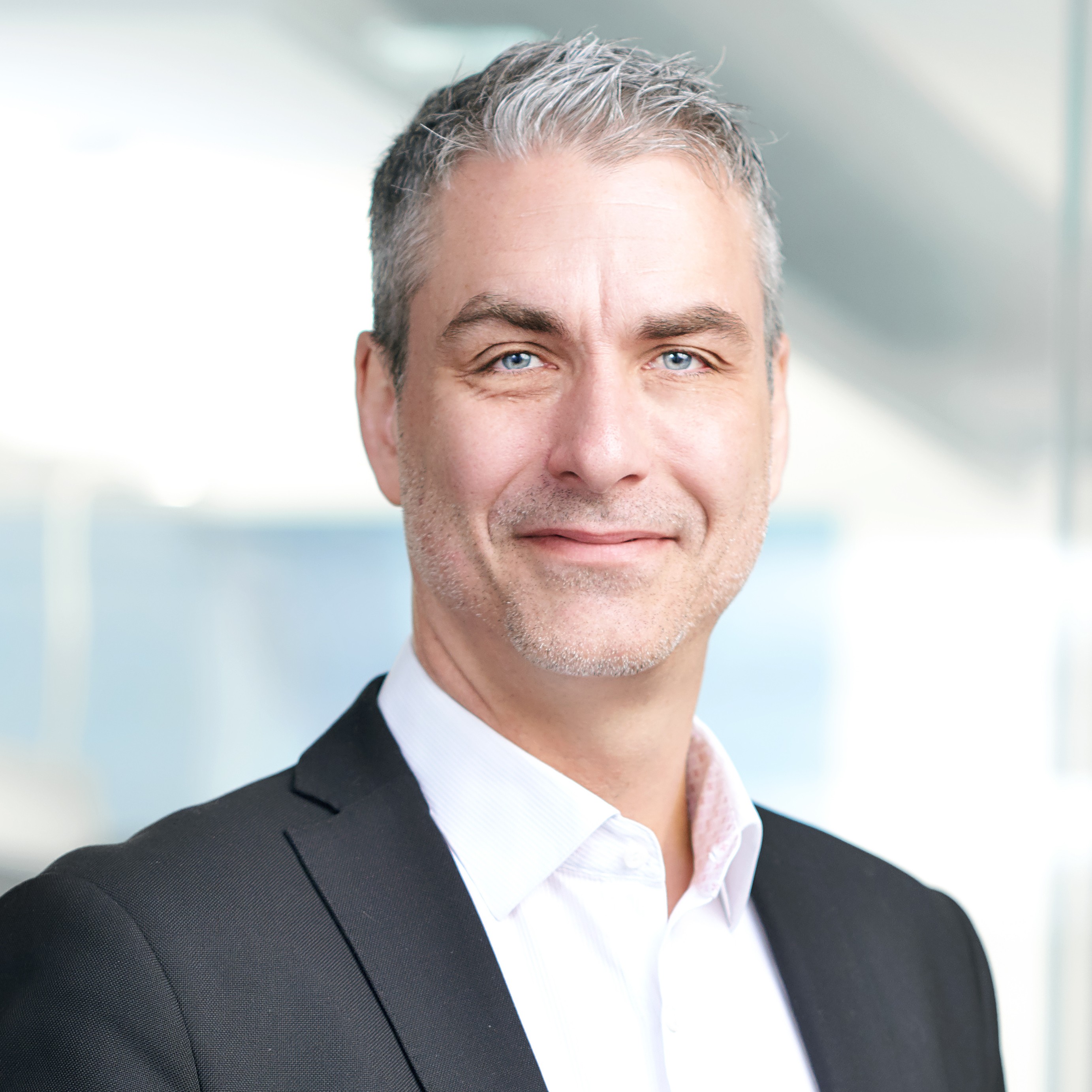 Thibault. Éric Mai 2018 EY QC 180501 - EY - 23910 - Square.jpg